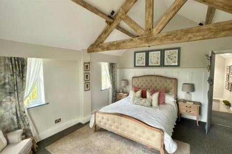 Master bedroom 3.jpg
