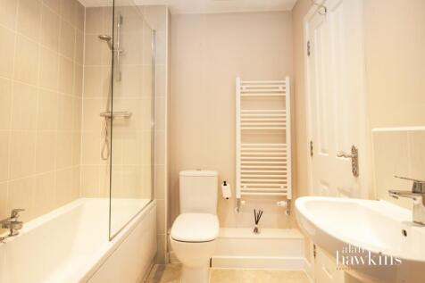Lrg_bathroom-2