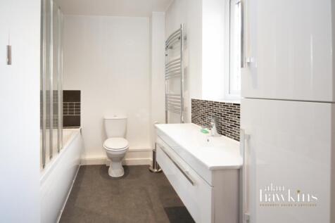 Lrg_bathroom-2