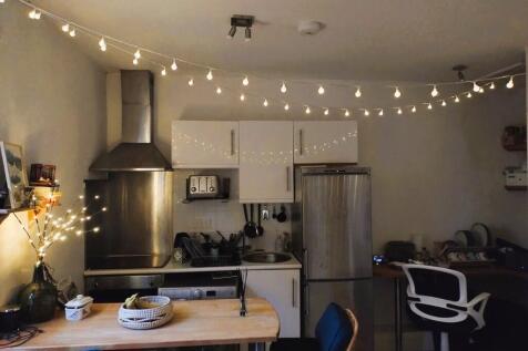 Lounge/Kitchen