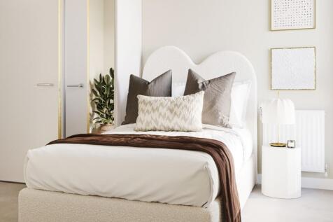 Parkside Square - 3Bed