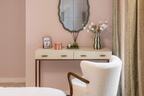 bedroom vanity