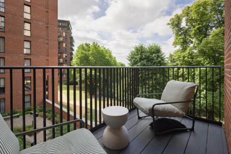 Balcony Photograph - Hendon Waterside