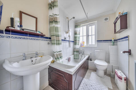 1365375-8-68e7d4a...