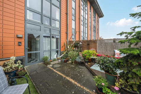 1372831-1-6904aa4...