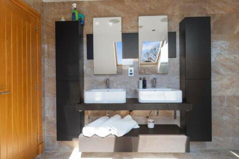 En-Suite 1