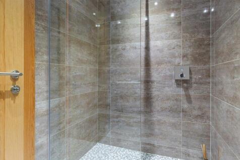 En-Suite 2