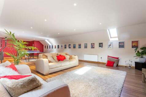 Games/Entertainment Room