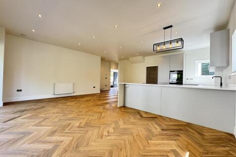 Sitting Room/Kitchen