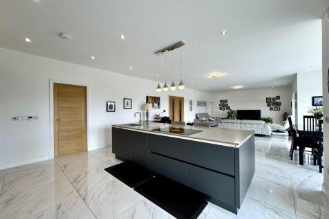 Kitchen/Dining/Lounge