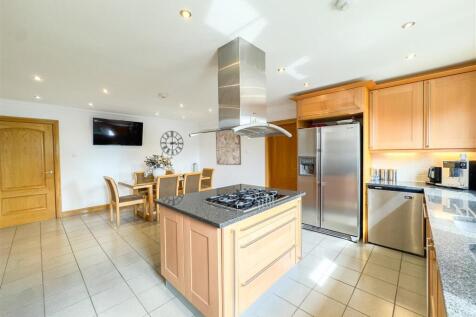 Kitchen/Dine