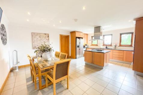 Kitchen/Dine