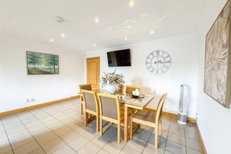 Kitchen/Dine