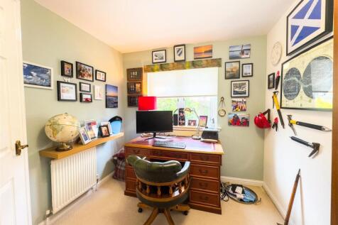 Bedroom/Office