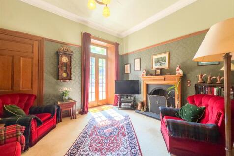 TV/Family Room