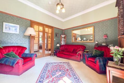 TV/Family Room