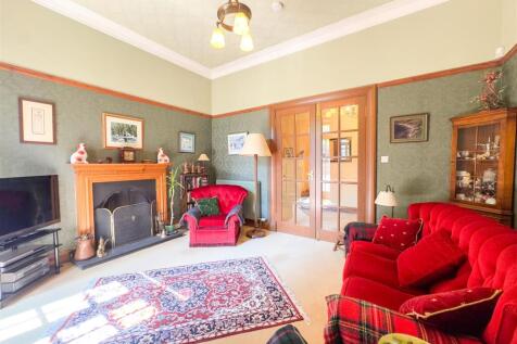 TV/Family Room