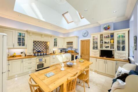 Kitchen/Dine