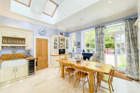 Kitchen/Dine