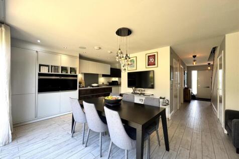 Dining Kitchen/Family Room