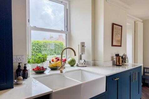 Kitchen/Dine/Family Area