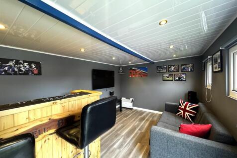 Garden room
