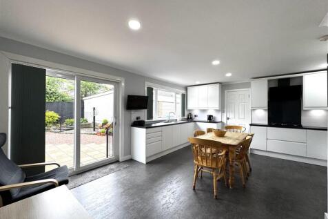 Dining/Kitchen