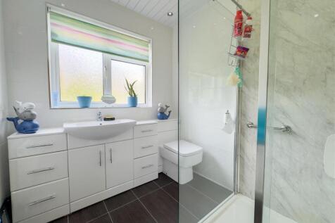 Family Shower Room