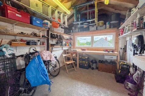 Garage/Utility
