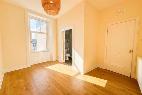 Bedroom/En-Suite