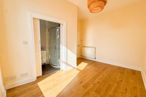 Bedroom/En-Suite