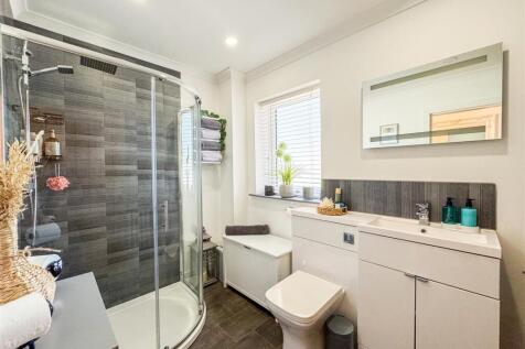 Lower Shower Room