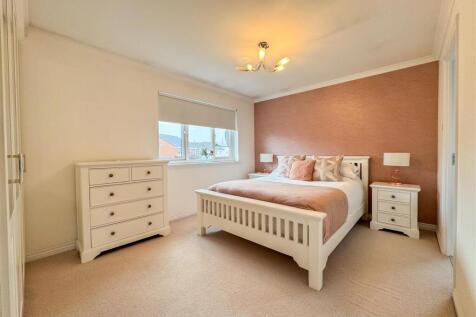 Master/En-Suite