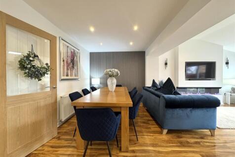 Kitchen/Dining Area/ Living Room