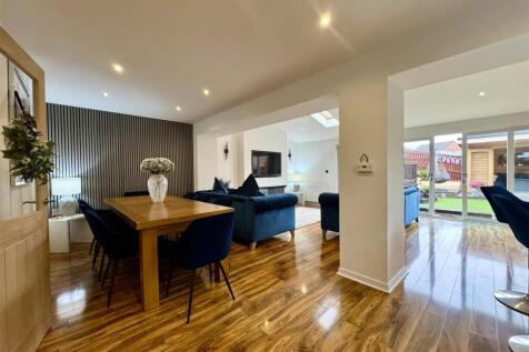 Kitchen/Dining Area/ Living Room