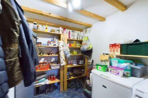 CAM03810G0-PR0077-STILL042.jpg