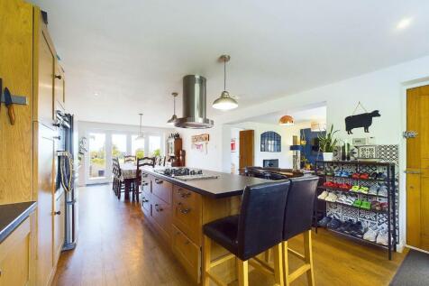 Living/Dining Kitchen
