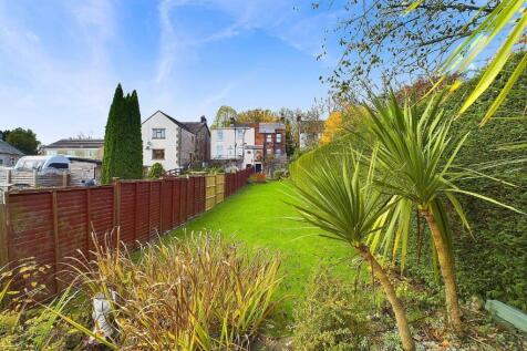 CAM03810G0-PR0120-STILL078.jpg