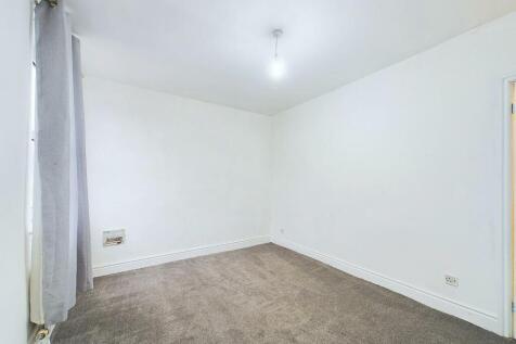 CAM03810G0-PR0116-STILL013.jpg