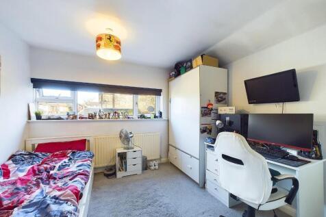 CAM03810G0-PR0182-STILL025.jpg