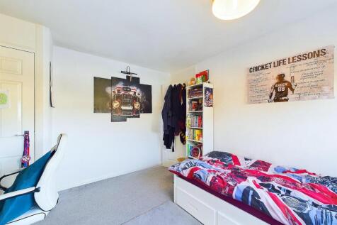 CAM03810G0-PR0182-STILL026.jpg