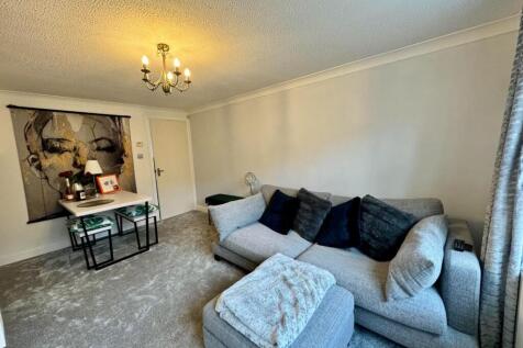 Living Room 2.jpg