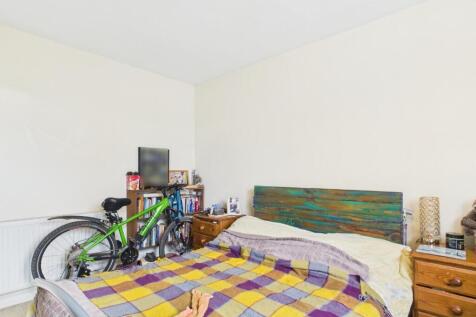CAM03810G0-PR0217-STILL002.jpg