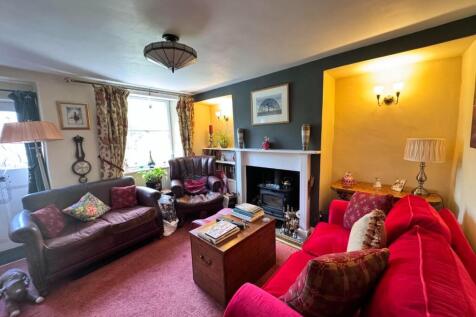 Living Room 2.jpg