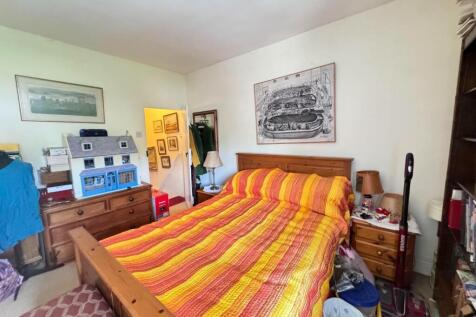 Bedroom One.jpg