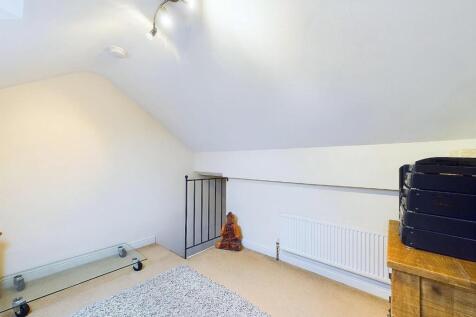 CAM03810G0-PR0188-STILL034.jpg