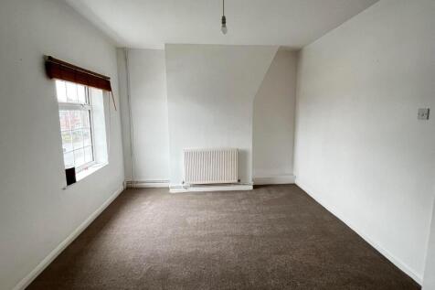 Bedroom 1.3.jpg