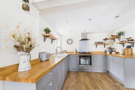 Dining kitchen