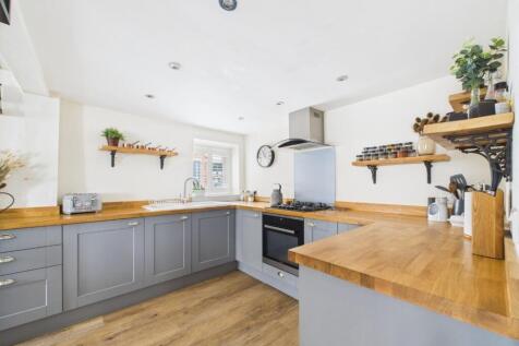 Dining kitchen