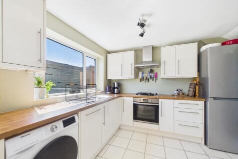 Open-Plan Kitchen / Diner